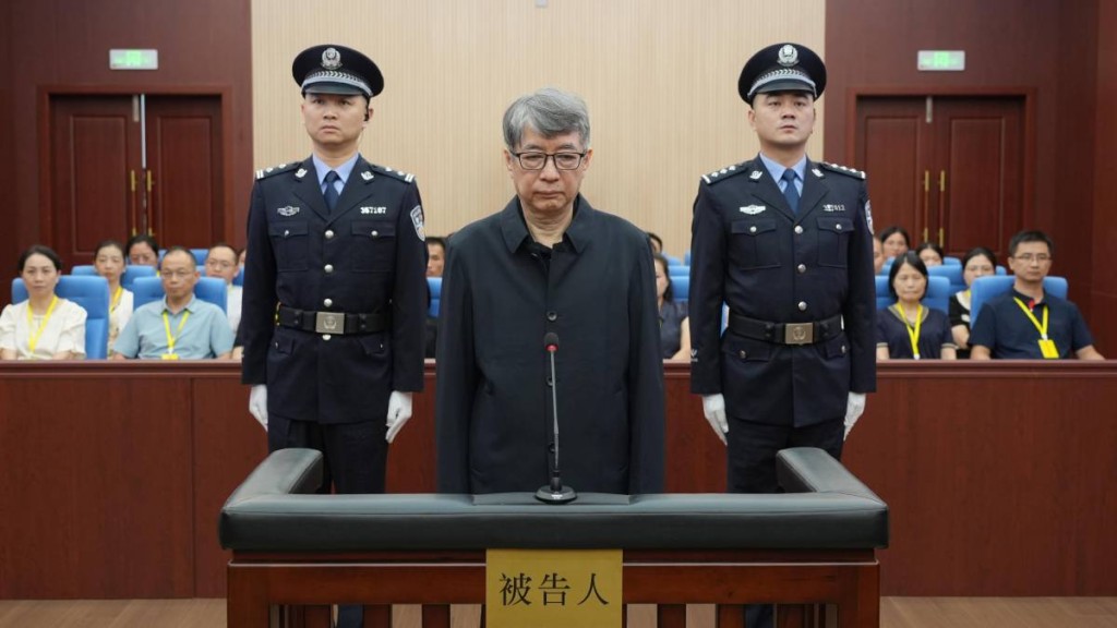 江西原政協副主席胡強, 受賄¥6517萬一審囚13年。央視