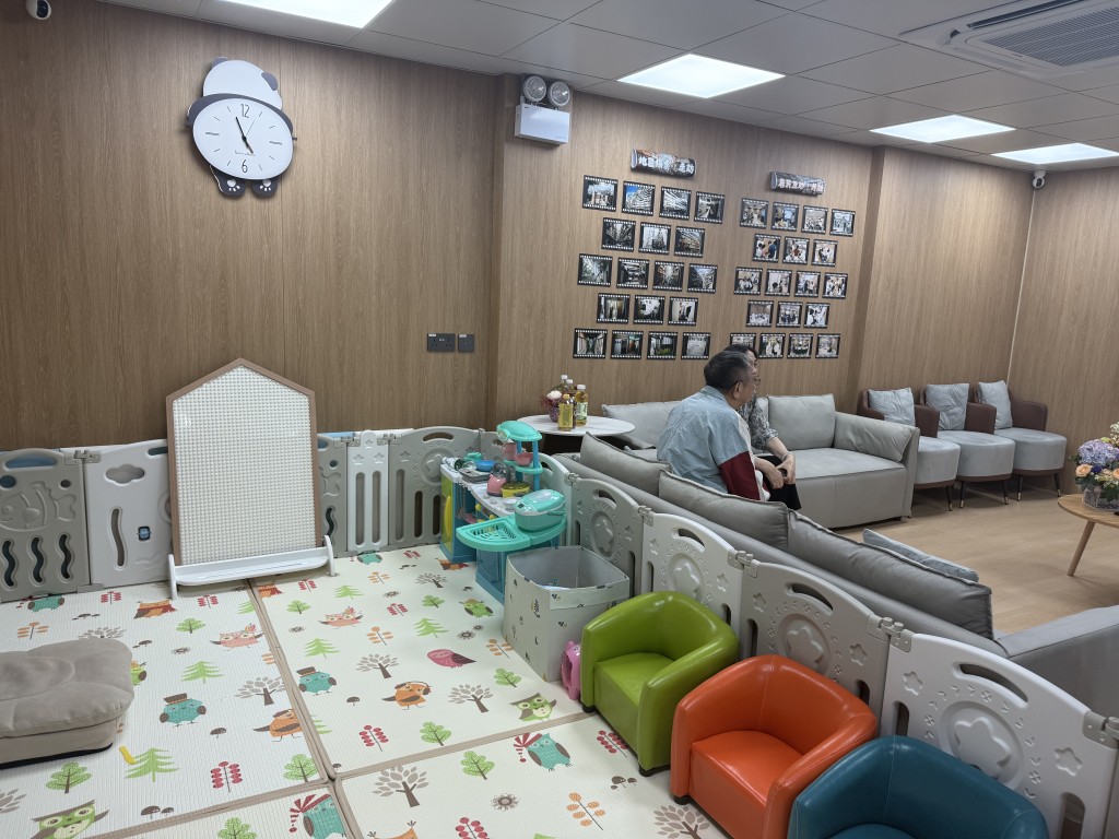 馬頭角社區客廳預計每年為350戶劏房家庭提供服務。 馬頭角社區客廳預計每年為350戶劏房家庭提供服務。