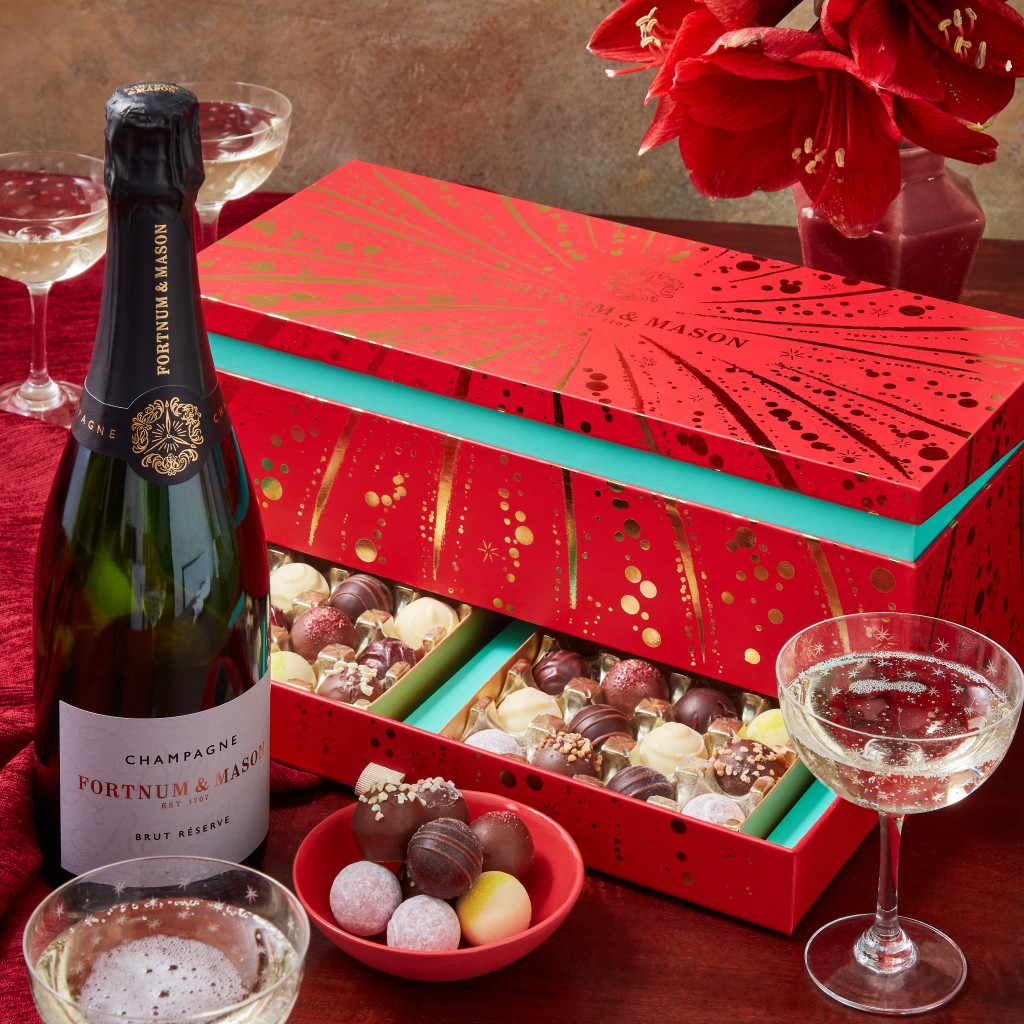 乾型香槟配精选朱古力礼盒（Celebration Champagne and Chocolate Gift Box，$1,008）