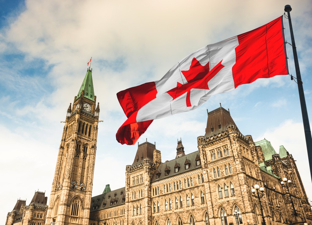 加拿大統計局的研究發現，超過15%的加拿大移民，在抵達加拿大後20年內會決定離開。
