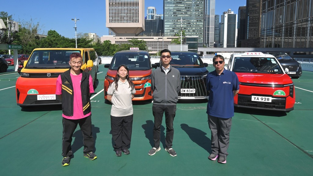 兩支車隊6.10及6.11參與一站式招聘會,招聘車隊司機。運輸署fb