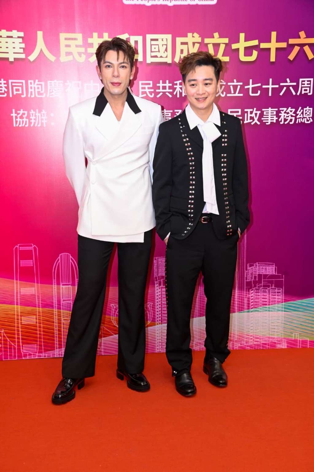 古淖文、譚輝智都是唱家班。