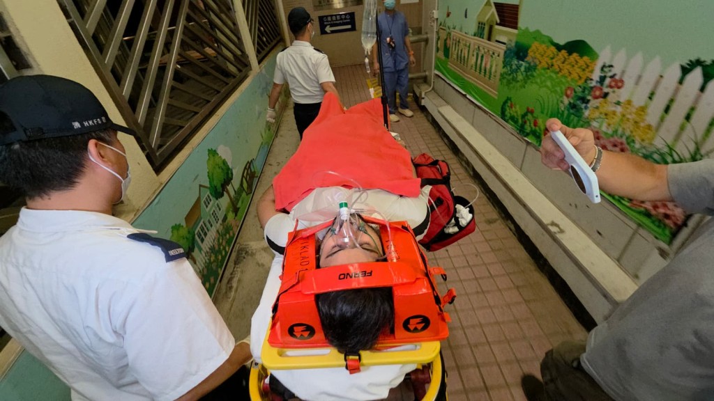 電單車男乘客昏迷送院,經治理後已回復清醒。 電單車男乘客昏迷送院,經治理後已回復清醒。