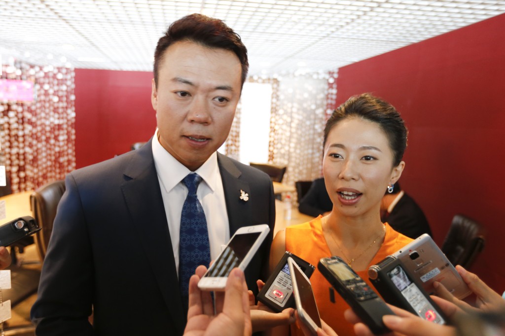 趙宏博、申雪合力贏得2010溫哥華冬奧花樣滑冰雙人滑金牌。新華社