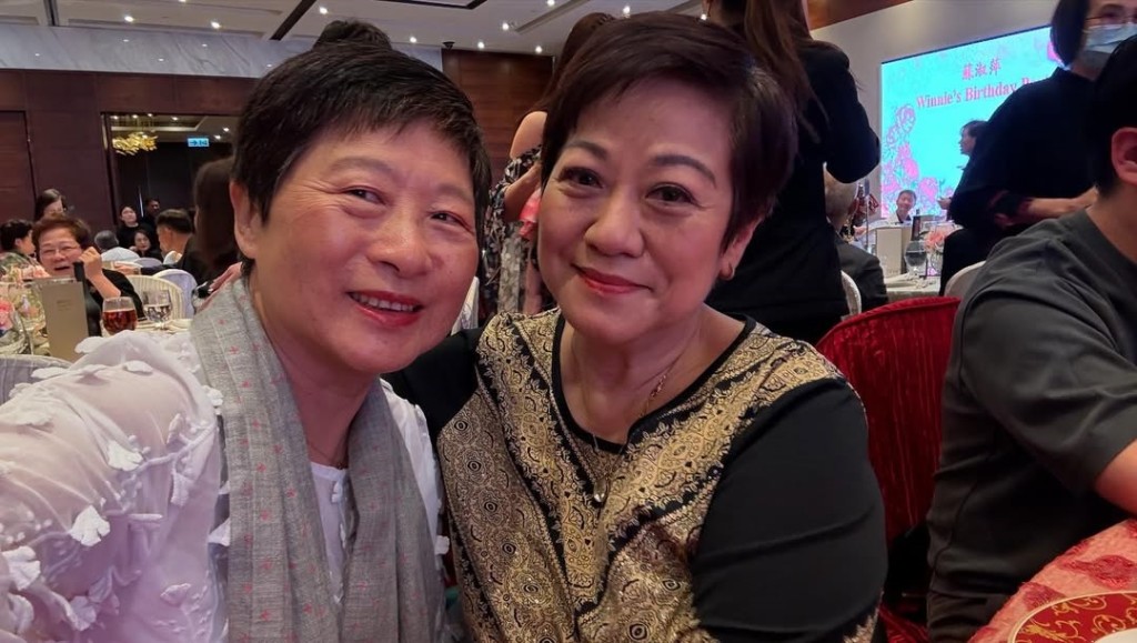 斑斑狀態極佳。
