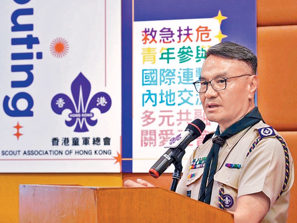新任香港童軍總會香港總監黎偉生前日履新,並簡介香港童軍活動的未來發展策略。