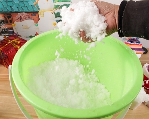 人造雪粉近期在內地非常流行。網圖