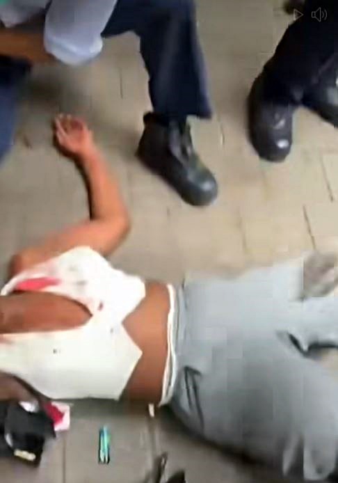 坦桑尼亞籍女子多處流血。fb:香港交通及突發事故報料區 坦桑尼亞籍女子多處流血。fb:香港交通及突發事故報料區