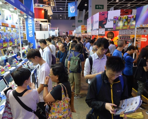 「香港電腦通訊節2018」今起至下周一在灣仔會展舉行。