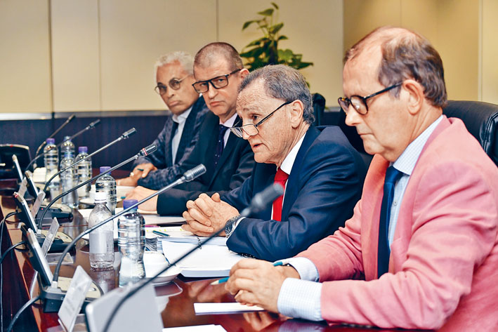 国际专家小组认为监警会的权力和独立调查能力存在重大缺陷，故决定退出调查工作。