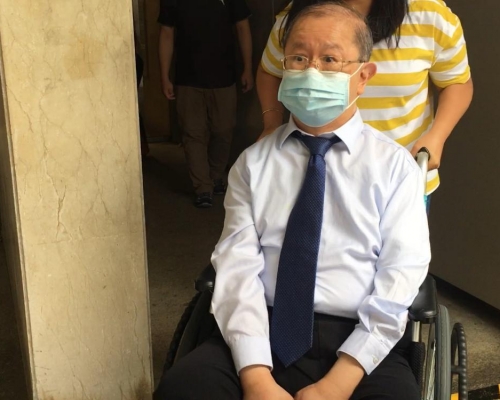 辯方明日將傳召甘鴻明律師。