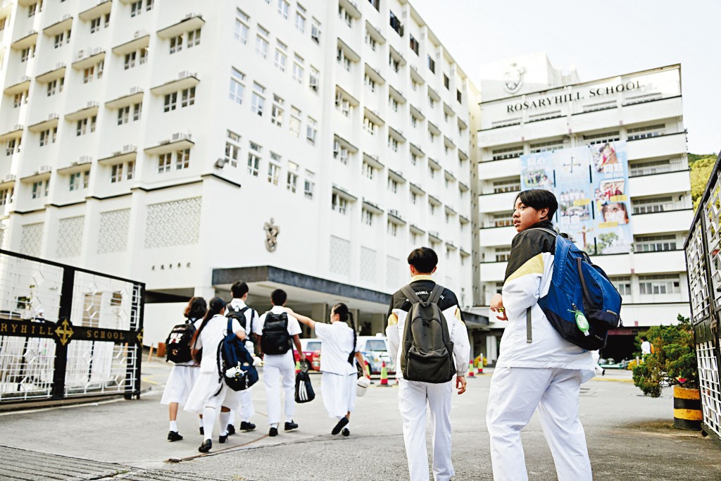 玫瑰岗中学停办争议持续，校监何幼孙发信指，学生人数今非昔比，强调停办决定并非草率。 