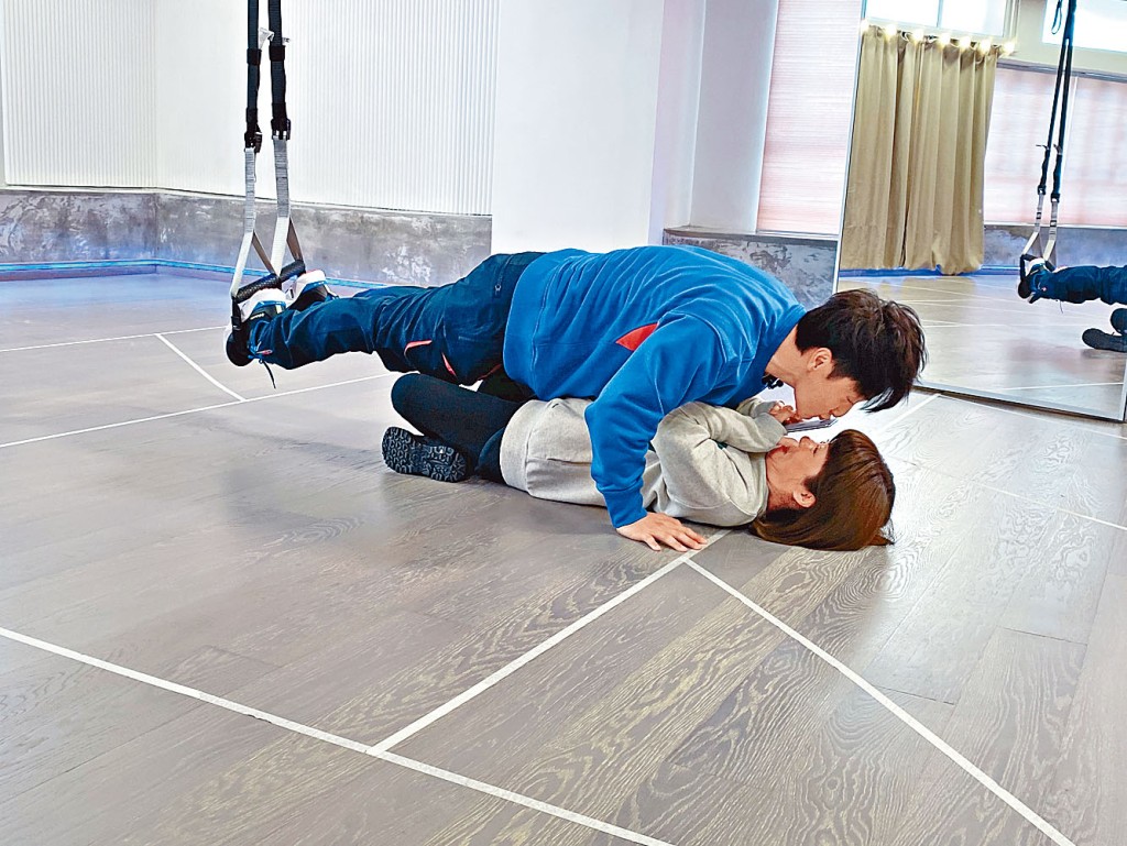 小方小儀超親密大玩TRX