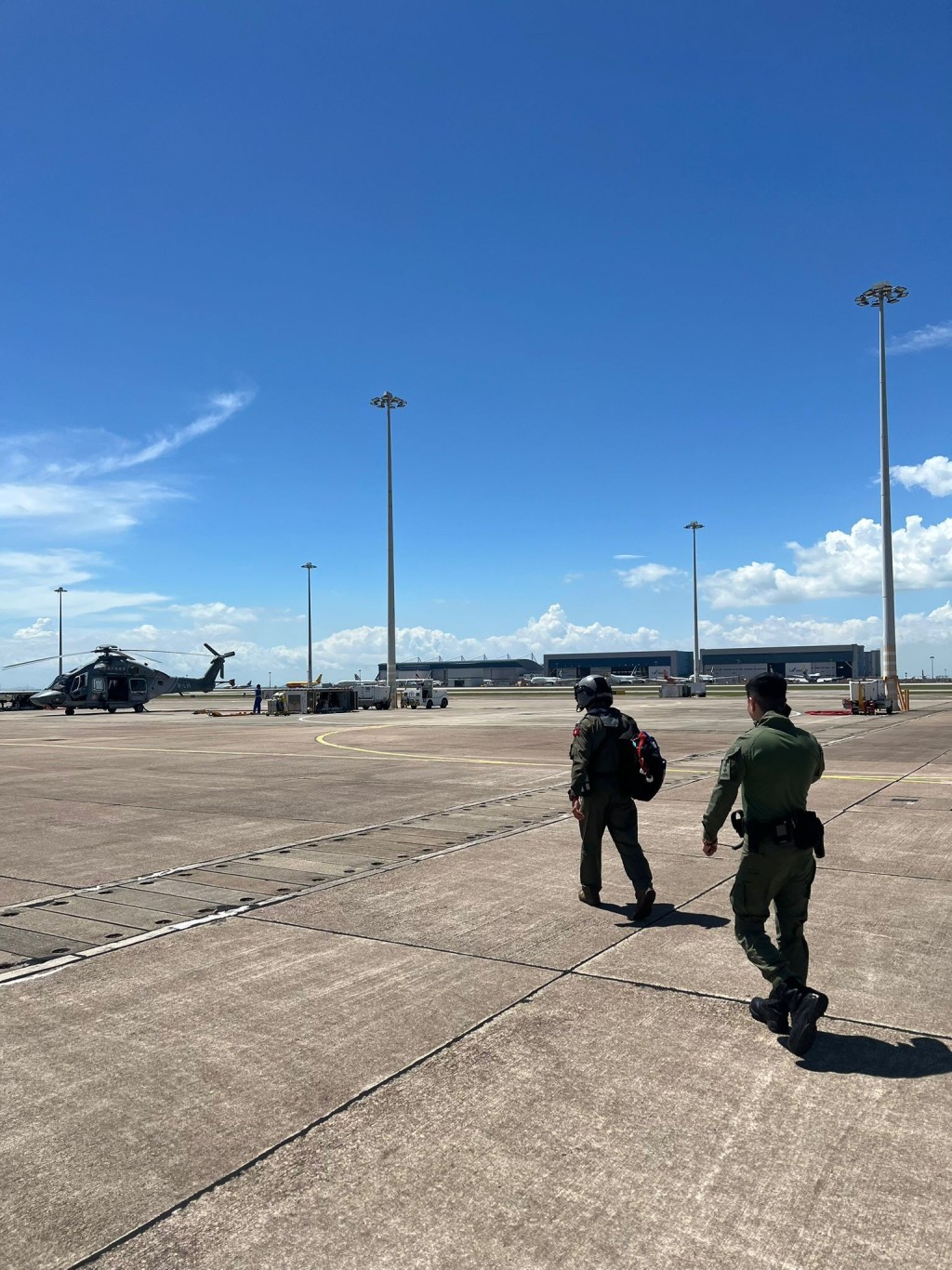 機動部隊人員高調巡查將軍澳及西貢區內爆竊案黑點，搜查山嶺叢林裡能讓不法人士匿藏的位置，並於西貢及將軍澳一帶村屋，以及區內主要幹道進行高姿態巡邏及在不同時段於策略位置設立路障截查可疑車輛。警察提供