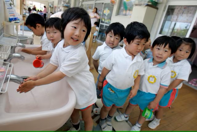 日本兒童人口持續43年下跌。路透社