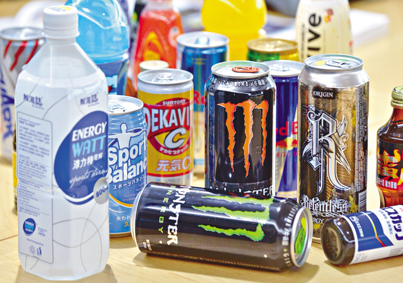 ●能量飲品大多含高糖分。 資料圖片 ●能量飲品大多含高糖分。 資料圖片