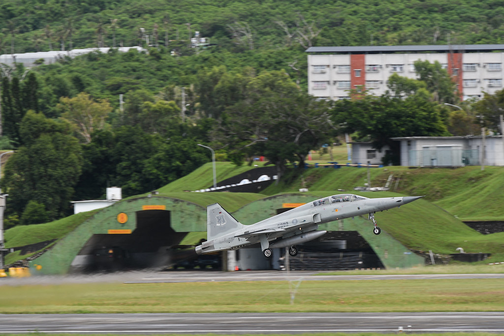 志航基地的地下機庫。