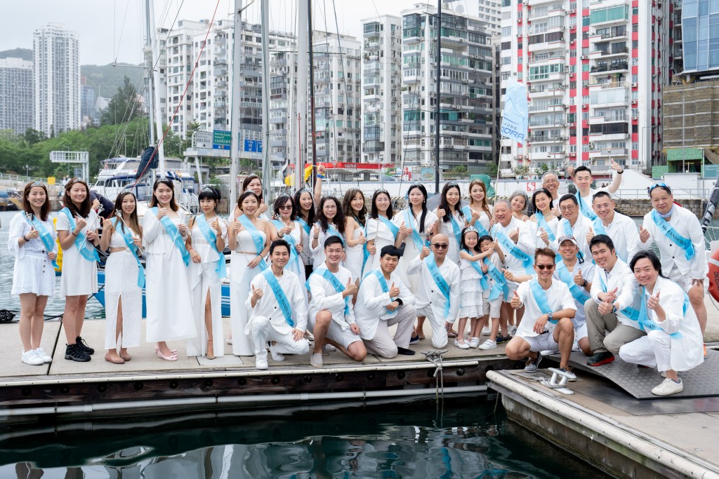 Pandora 级别及数位Etchells级别帆船运动员均是中国香港代表团。他们以「香港先生」及「香港小姐」造型上阵应战。