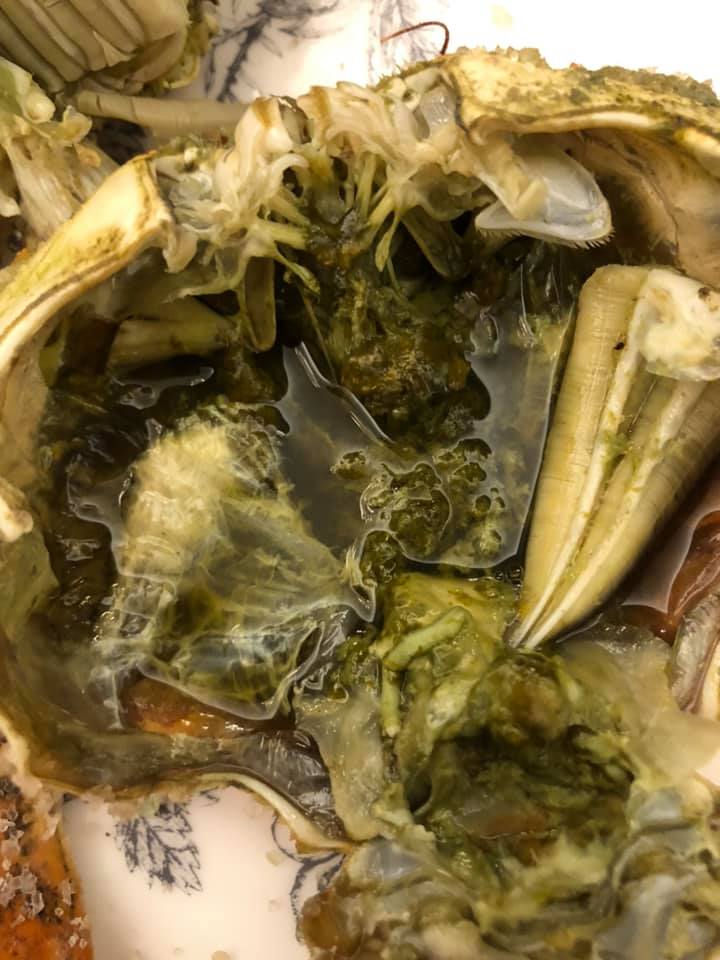 網民認為購買的蟹有問題。網民Winnie Yeung圖片