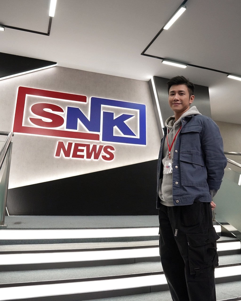 黃浩霆曾拍攝《新聞女王》。