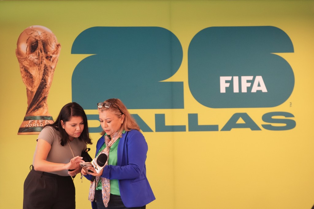 本屆世界盃將由美國、加拿大及墨西哥聯合主辦。美聯社