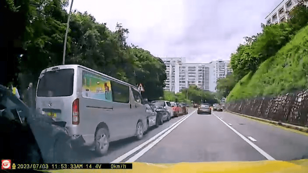 清水灣道發生9車相撞。