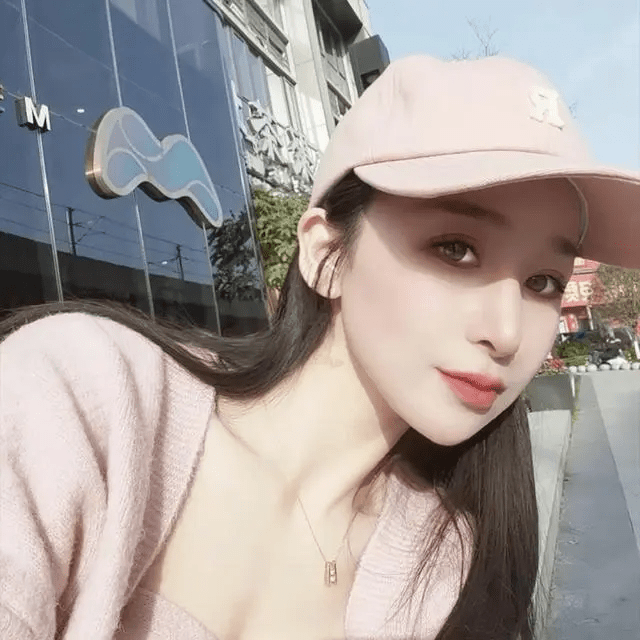 小謝年輕時照片。資料圖片 小謝年輕時照片。資料圖片