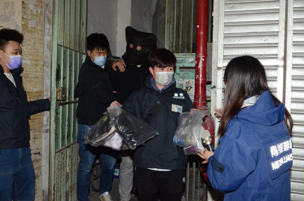 一名男子被捕。