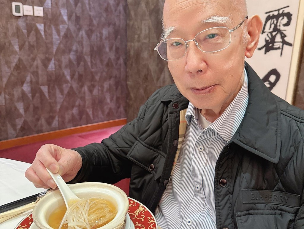 黎耀祥92歲外父依然食得又精靈。