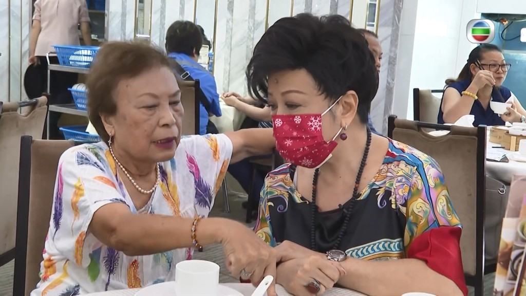 一坐低便傾過不停！