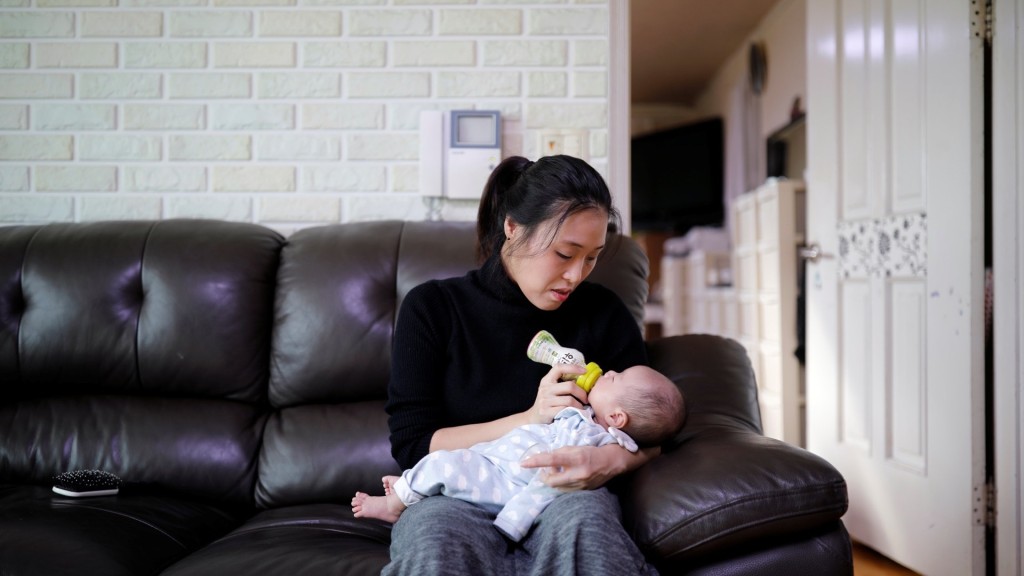 几个月大的南韩宝宝在虚岁算法下被说成1、2岁，有时会造成错误期待。 路透社