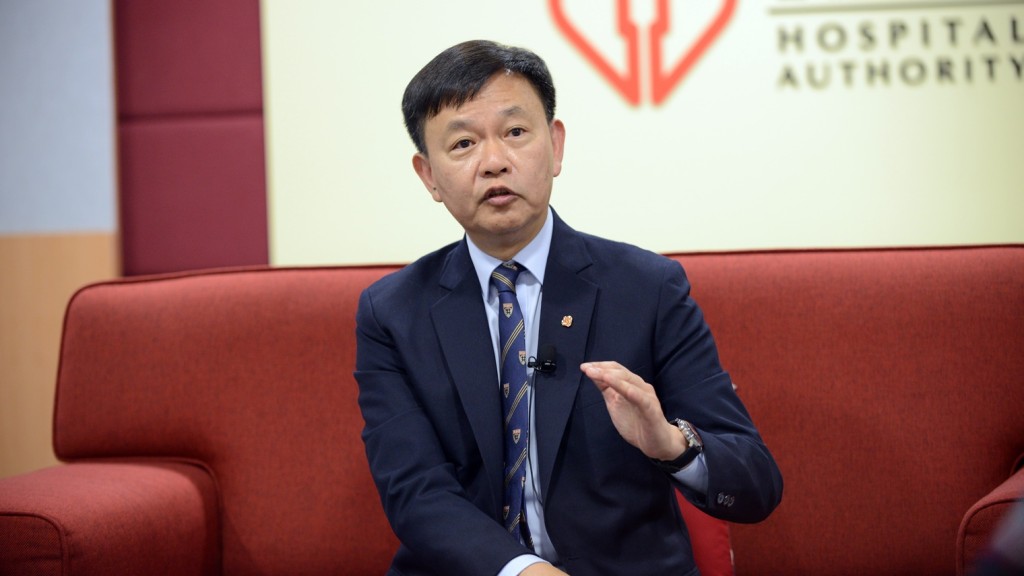 梁栢賢指，醫管局要做好出入院準則及分流病人。資料圖片