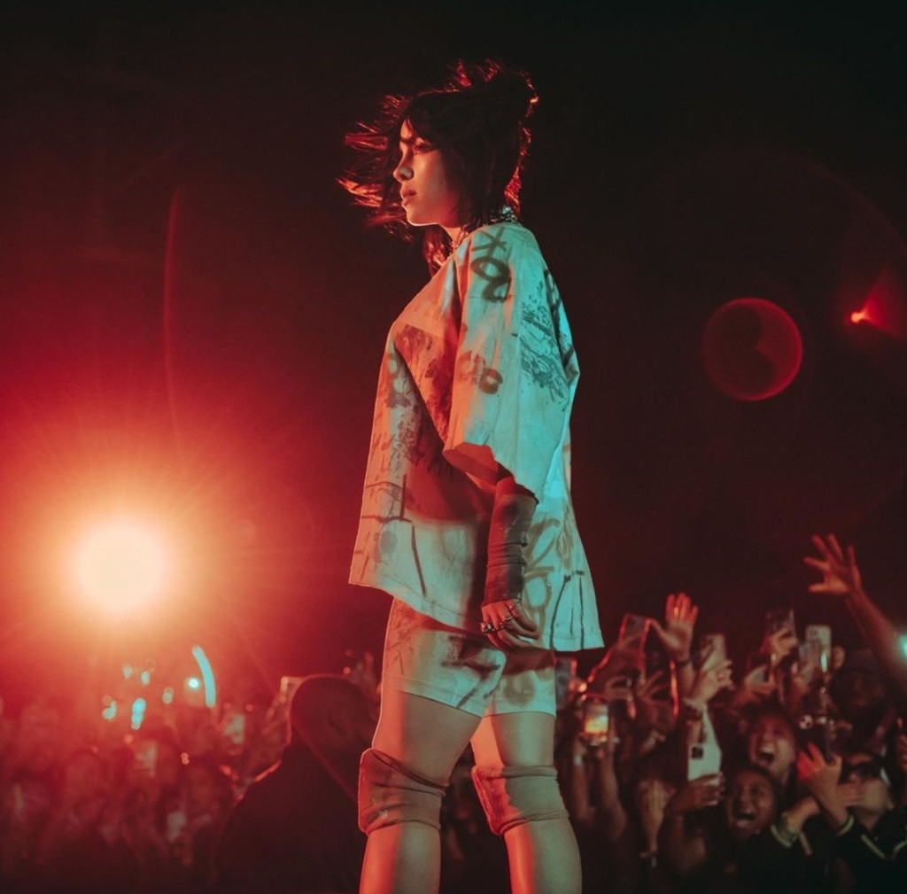 Billie上周現身Coachella音樂節時甚受歡迎。