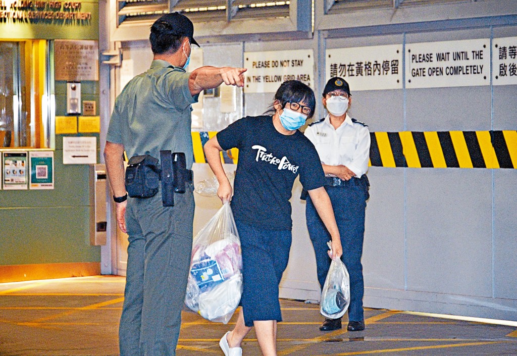 前支聯會副主席鄒幸彤曾先後申請以被告或與訟方身份參與訴訟被拒,但否認曾違反涉案禁制令。