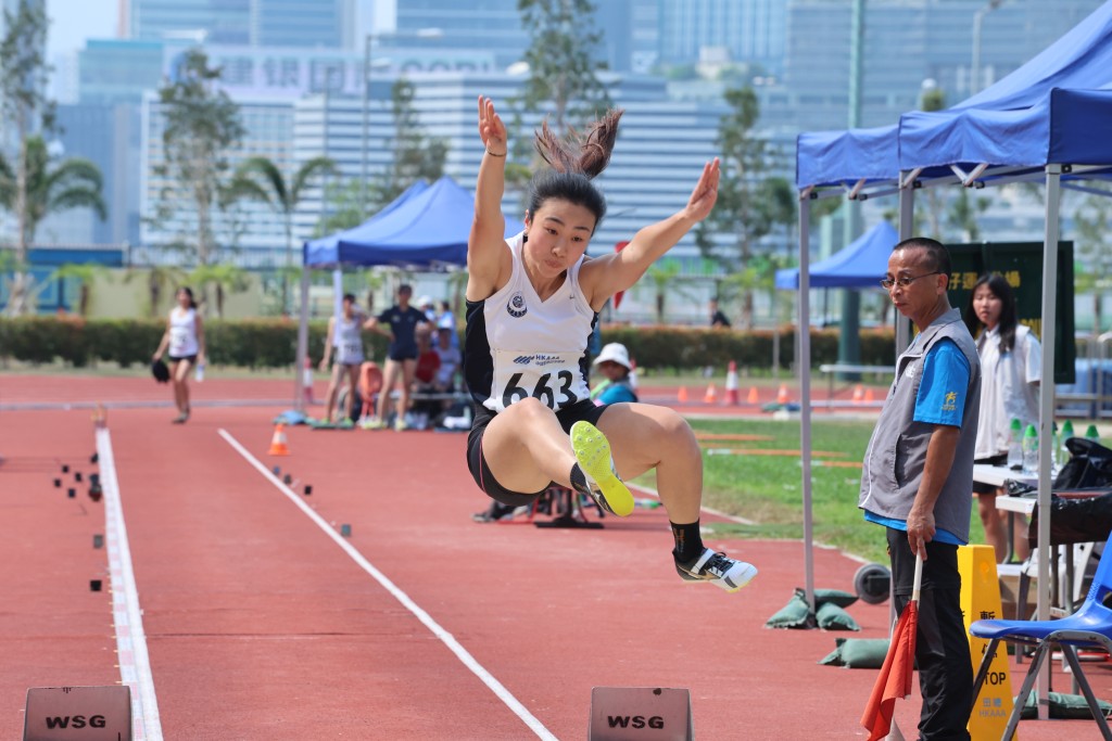 主项三级跳的陈彦霖, 今日参加了女子跳远并以5米75得季军.
