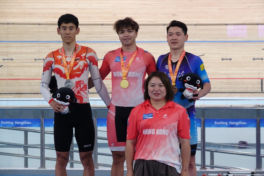 梁嘉儒夺得男子全能赛冠军。 中国香港单车总会图片