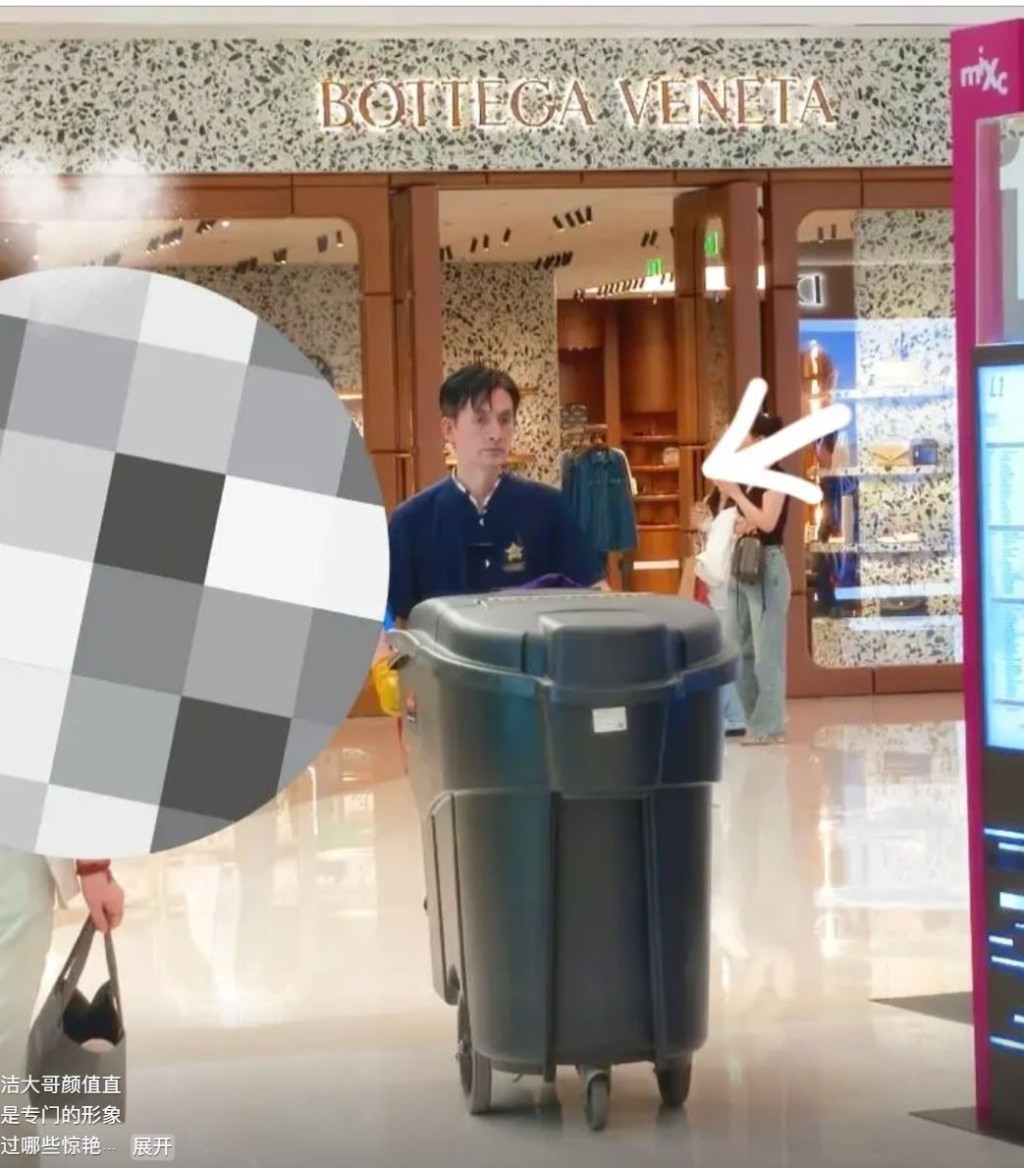 沈阳男子深邃五官似足艺人胡歌爆红。