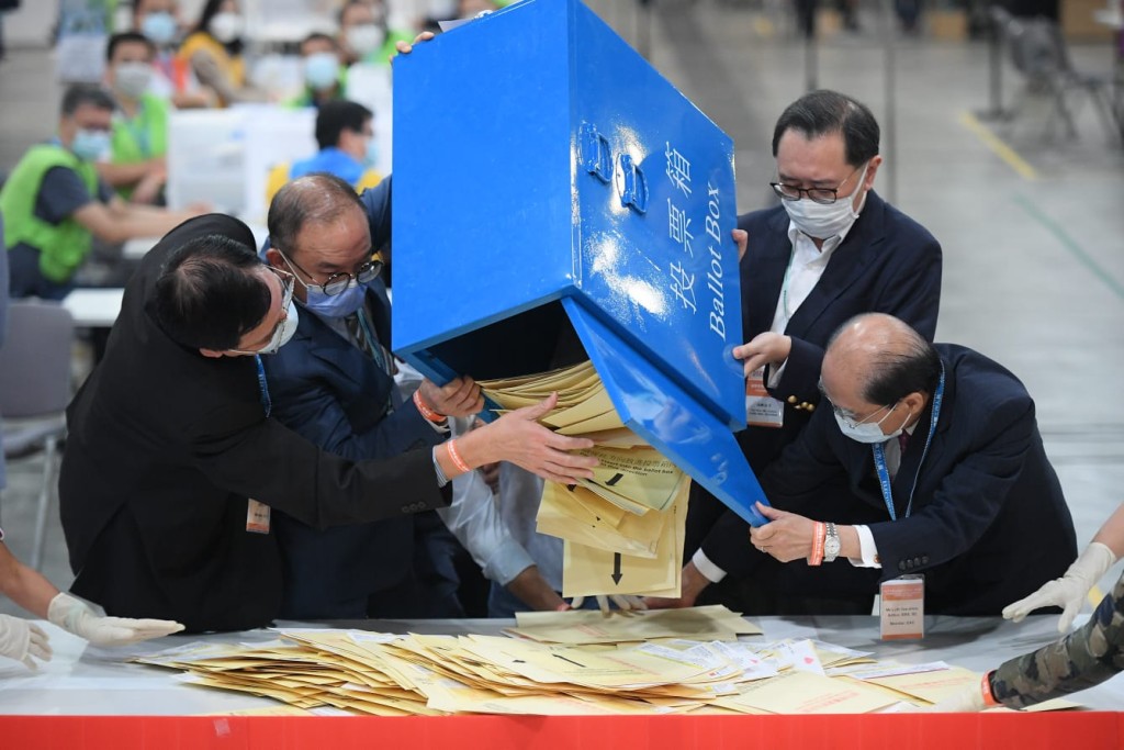 曾國衞表示,選委會選舉大致順利完成,但仍有環節欠妥善。資料圖片