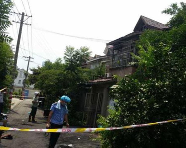 警方封鎖現場調查。
