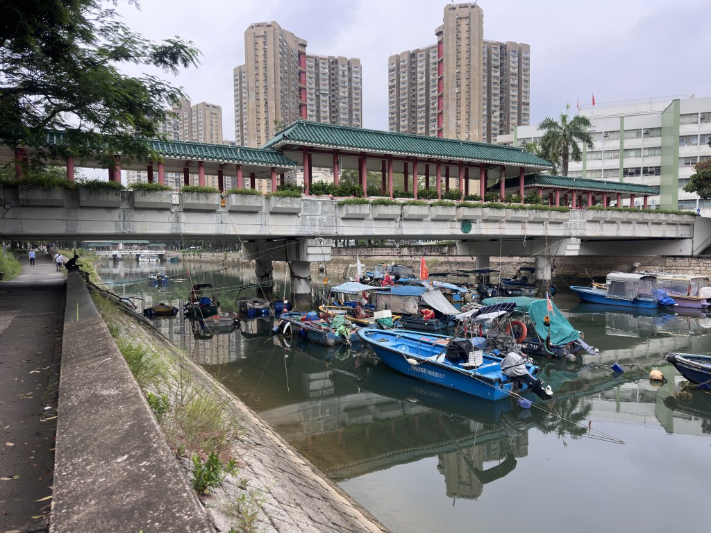 現場是廣福橋對開的林村河。梁國峰攝 現場是廣福橋對開的林村河。梁國峰攝