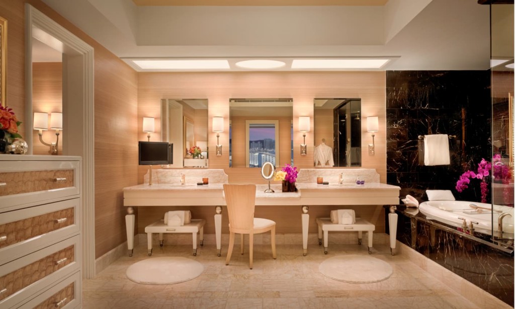 永利澳门酒店房内设有按摩浴缸。
