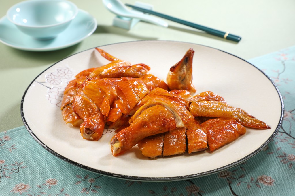 當中必搶項目包括以$50 享用原價 $498 翠亨邨片皮鴨或$530翠亨邨脆皮炸子雞! 當中必搶項目包括以$50 享用原價 $498 翠亨邨片皮鴨或$530翠亨邨脆皮炸子雞!