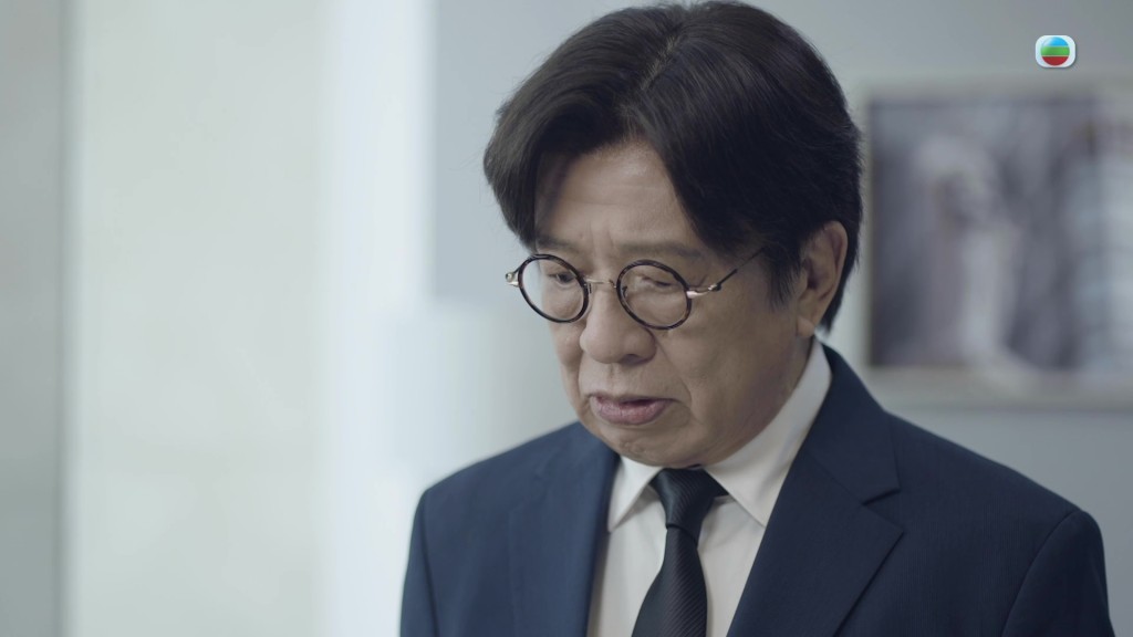 許紹雄因兒子捲殺人案，未能再進一步升職。