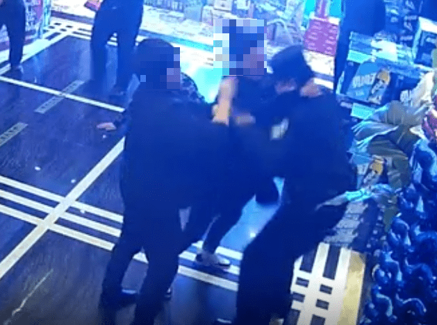3男2女大閙KTV，警员到场也受袭。