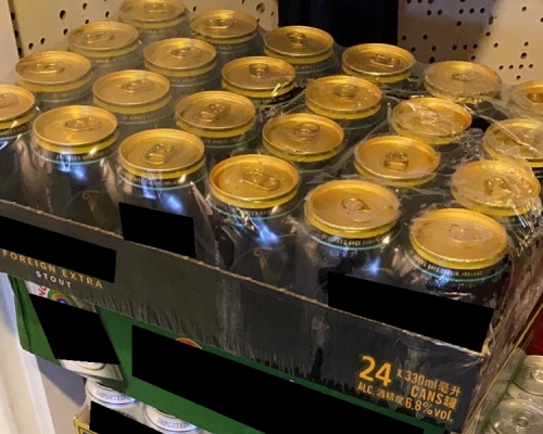 警方檢獲約420支酒精飲品。警方圖片