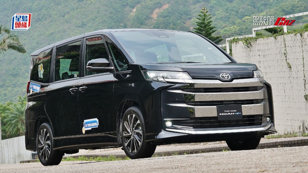 以皇冠汽车60周年惊喜登场价$319,440限量发售100部的全新丰田Toyota NOAH HEV混能7座MPV，短时间内已火速售罄。