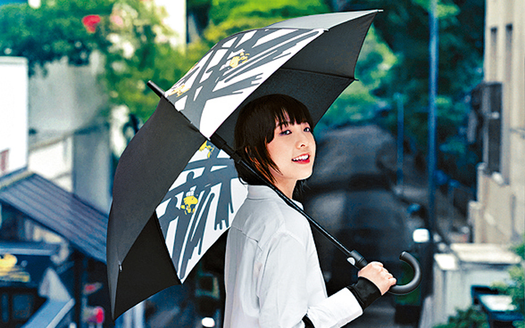 金馬影后鍾雪瑩演繹「Black to Basic」風格。