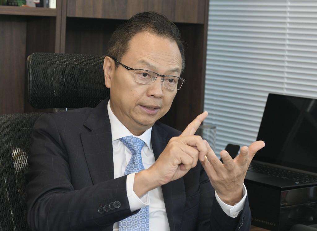 立法會交通事務委員會主席陳紹雄。