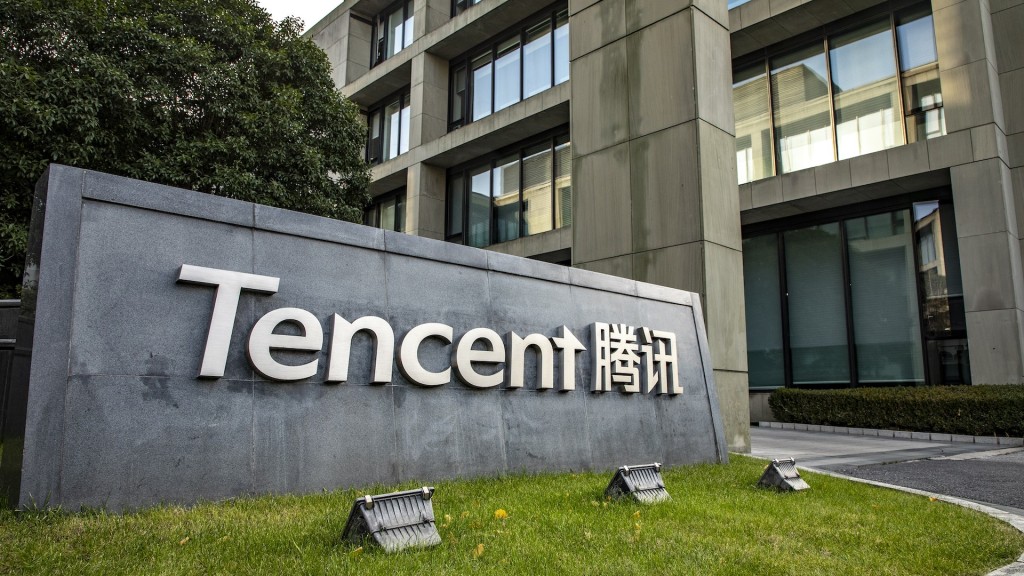 而为激励员工使用AI,各大公司也相继提供Token福利。如腾讯每年为员工提供最高达22万元价值的Token配额。 而为激励员工使用AI,各大公司也相继提供Token福利。如腾讯每年为员工提供最高达22万元价值的Token配额。