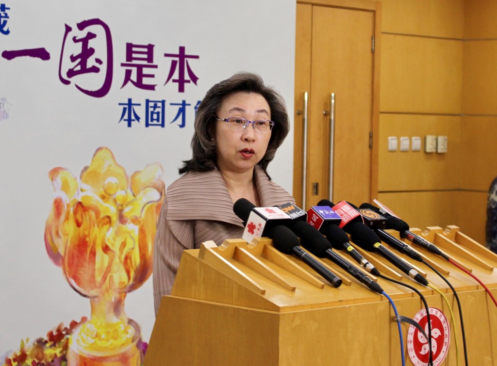杨何蓓茵总结常任秘书长及部门首长在北京的硏修及考察行程。政府新闻处